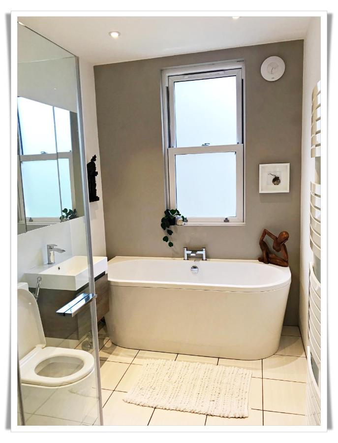Spacious And Modern 2 Bedroom Flat Near The City Centre EDI Exterior foto